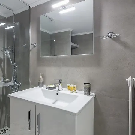 A Modern 2-Bedroom Apartment Near Areios Pagos Atény Exteriér fotografie